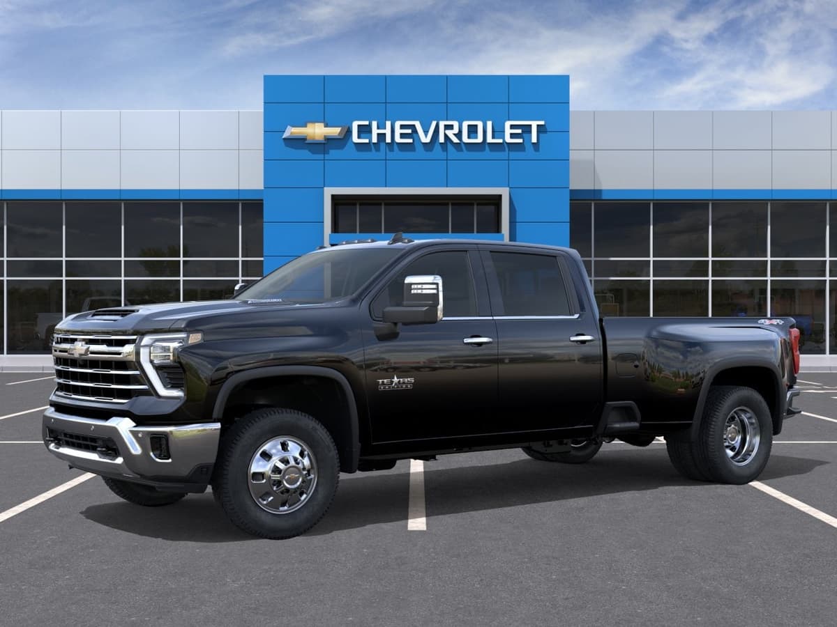 2026 Chevrolet Silverado 3500 HD - Image 2