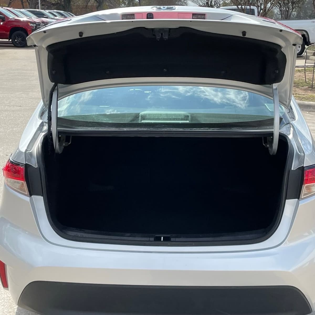 2024 Toyota Corolla - Image 25