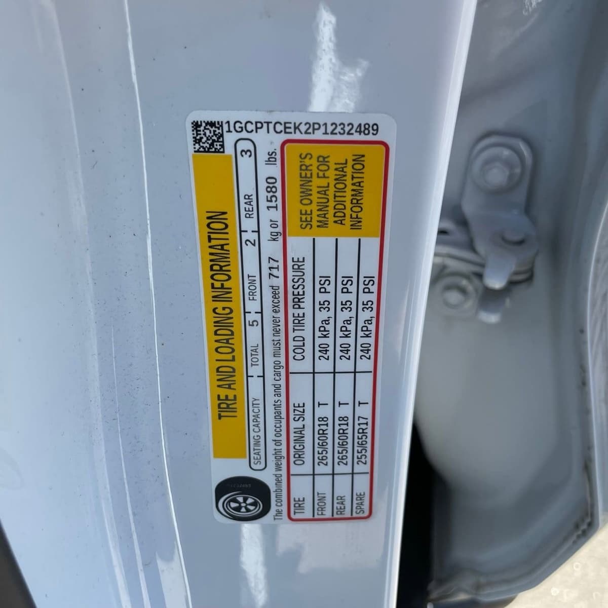 2023 Chevrolet Colorado - Image 29