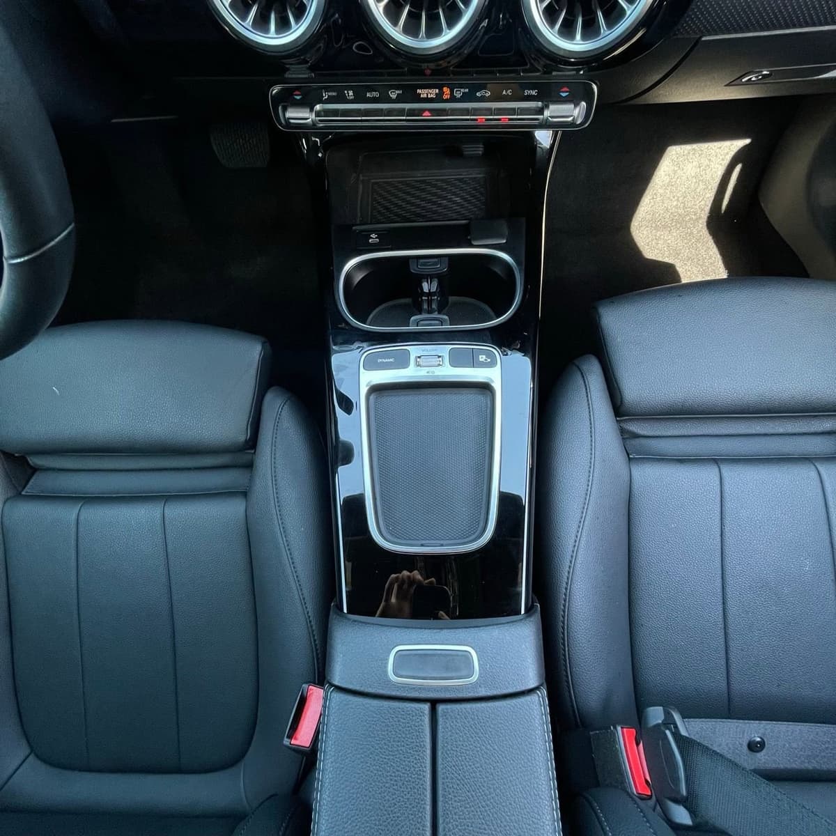 2025 Mercedes-Benz CLA - Image 19