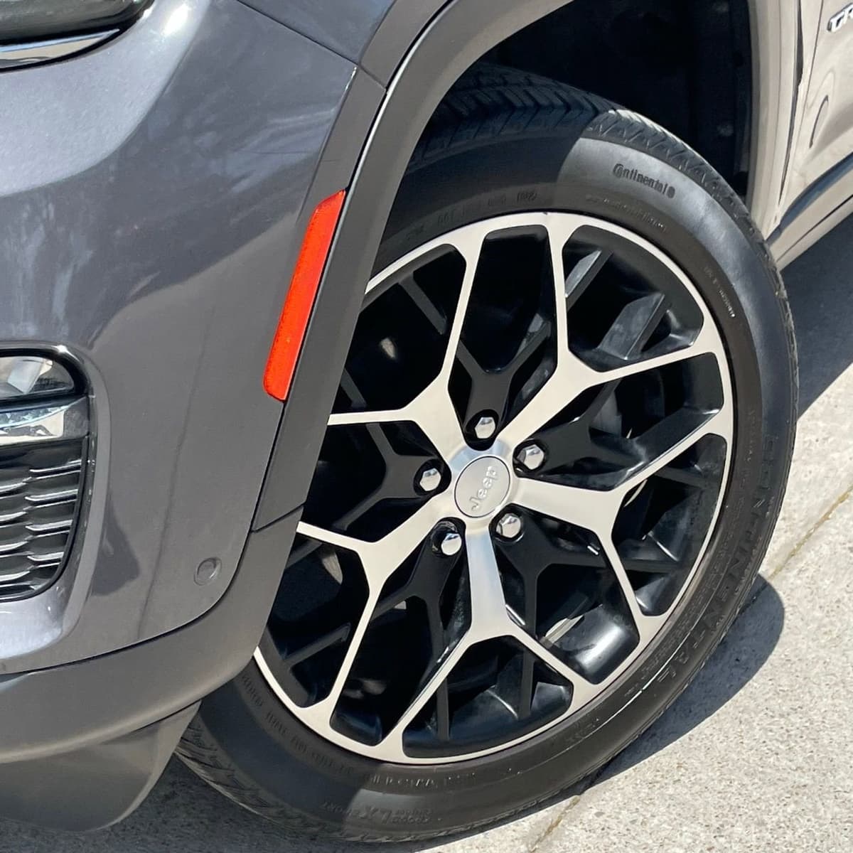 2024 Jeep Grand Cherokee - Image 9