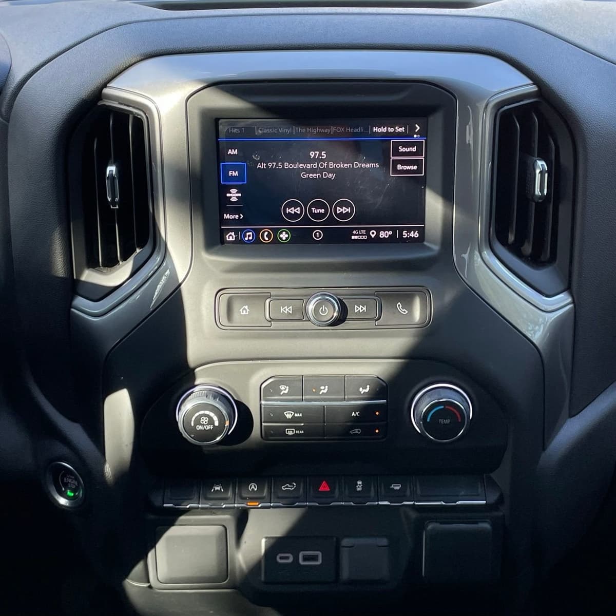 2024 Chevrolet Silverado 1500 - Image 18