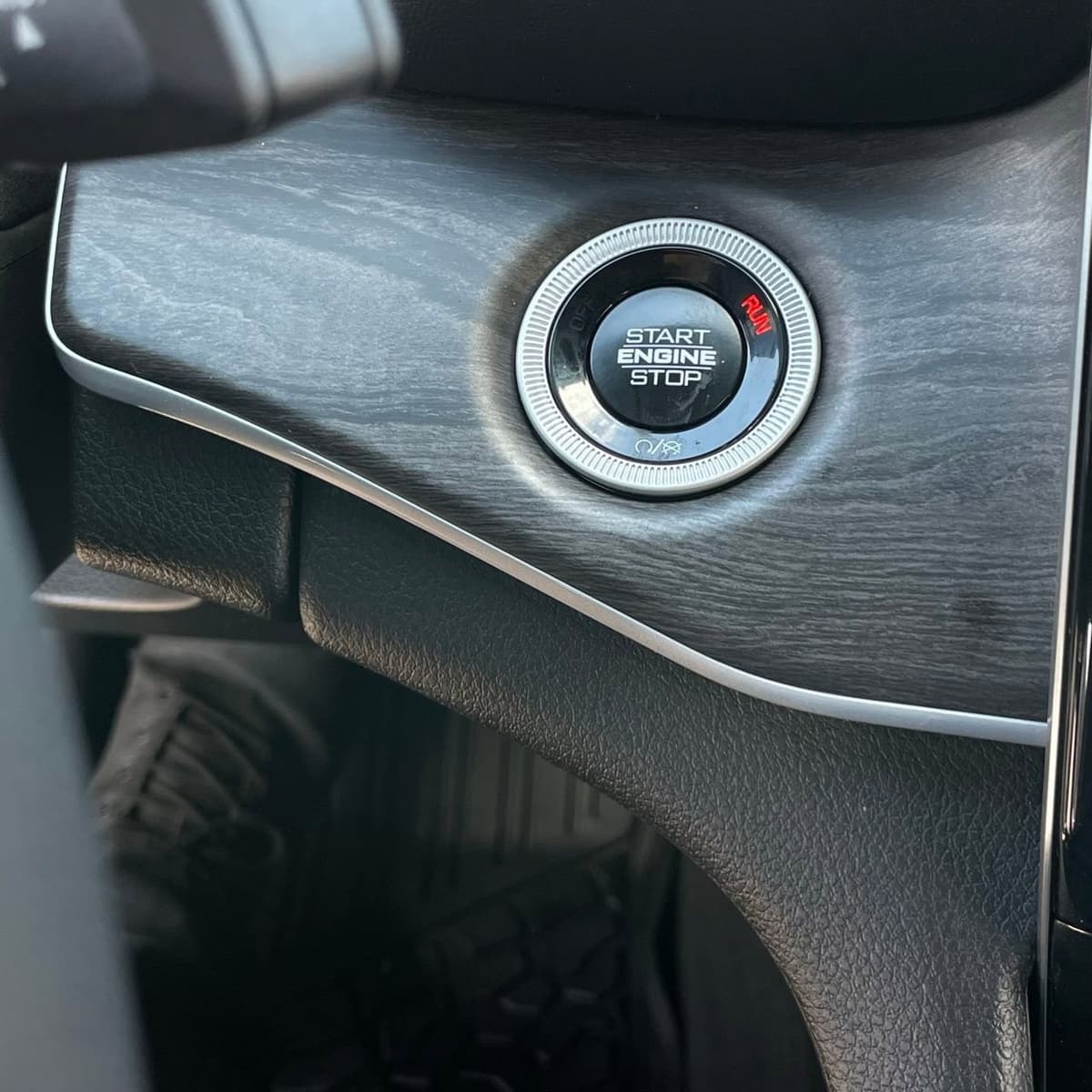 2024 Jeep Grand Cherokee - Image 17