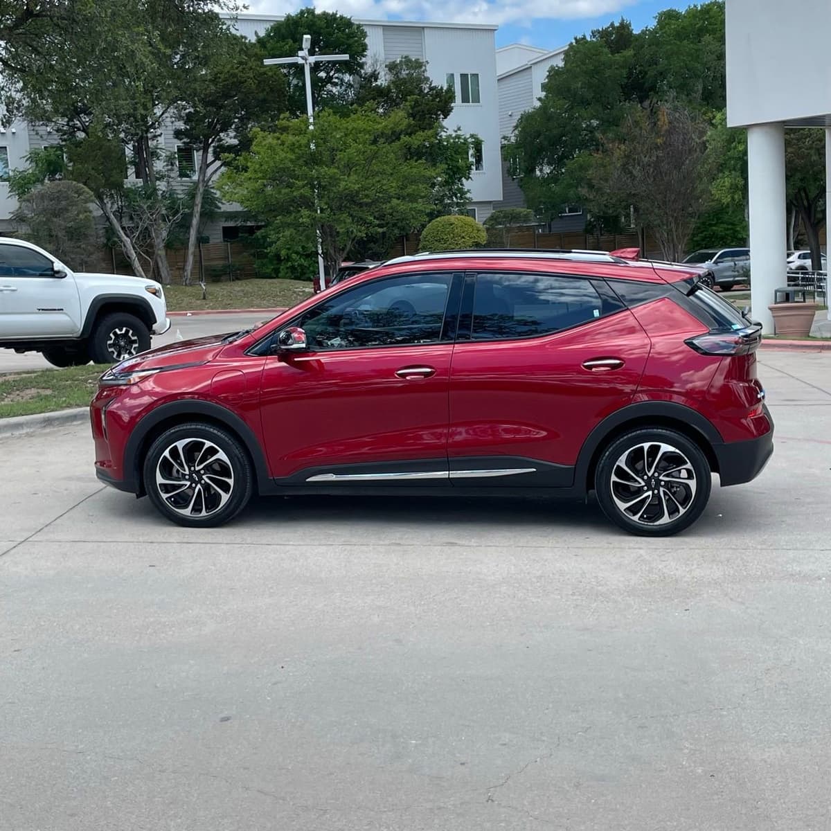 2023 Chevrolet Bolt EUV - Image 3