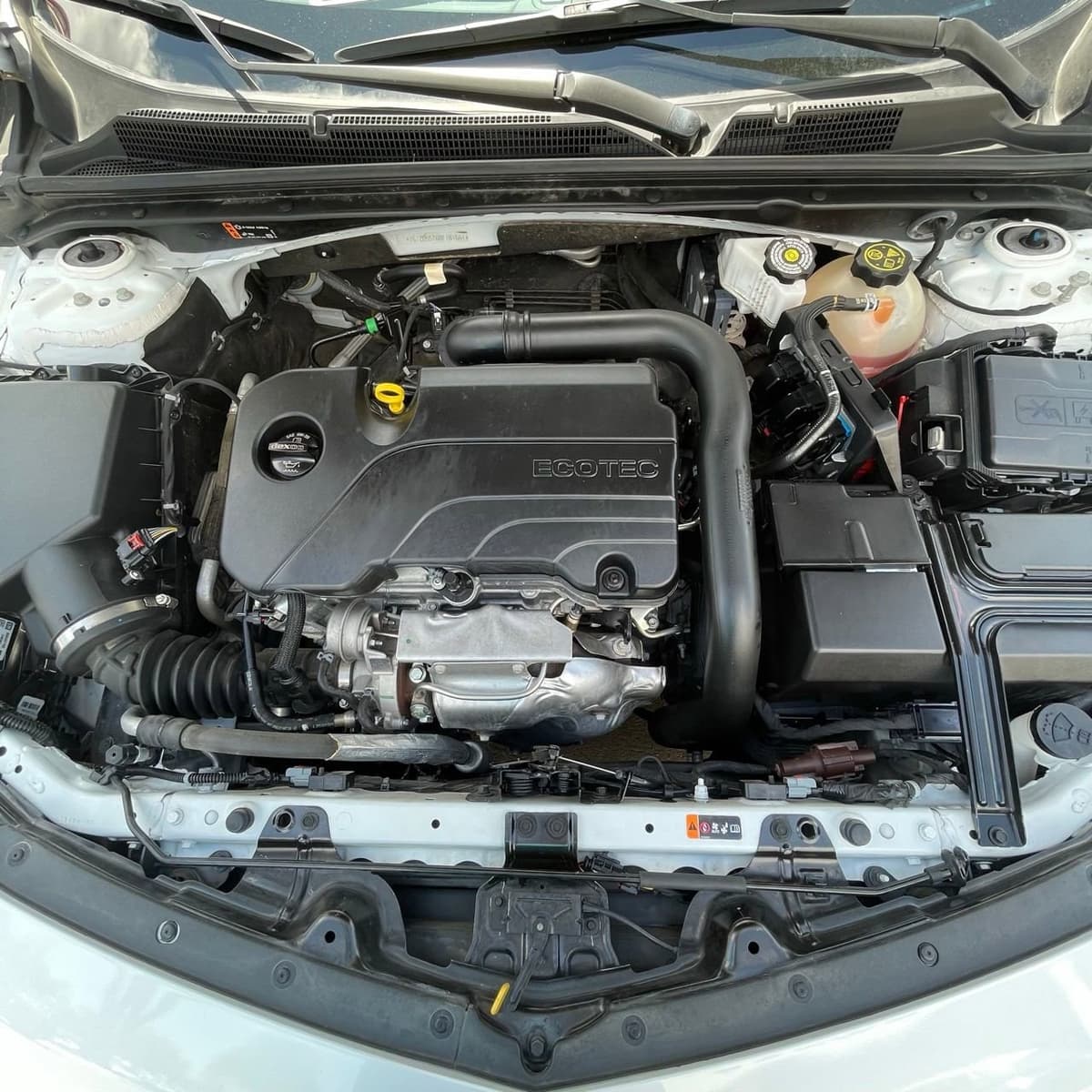 2024 Chevrolet Malibu - Image 26