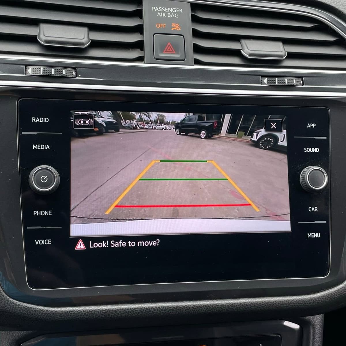 2023 Volkswagen Tiguan - Image 19