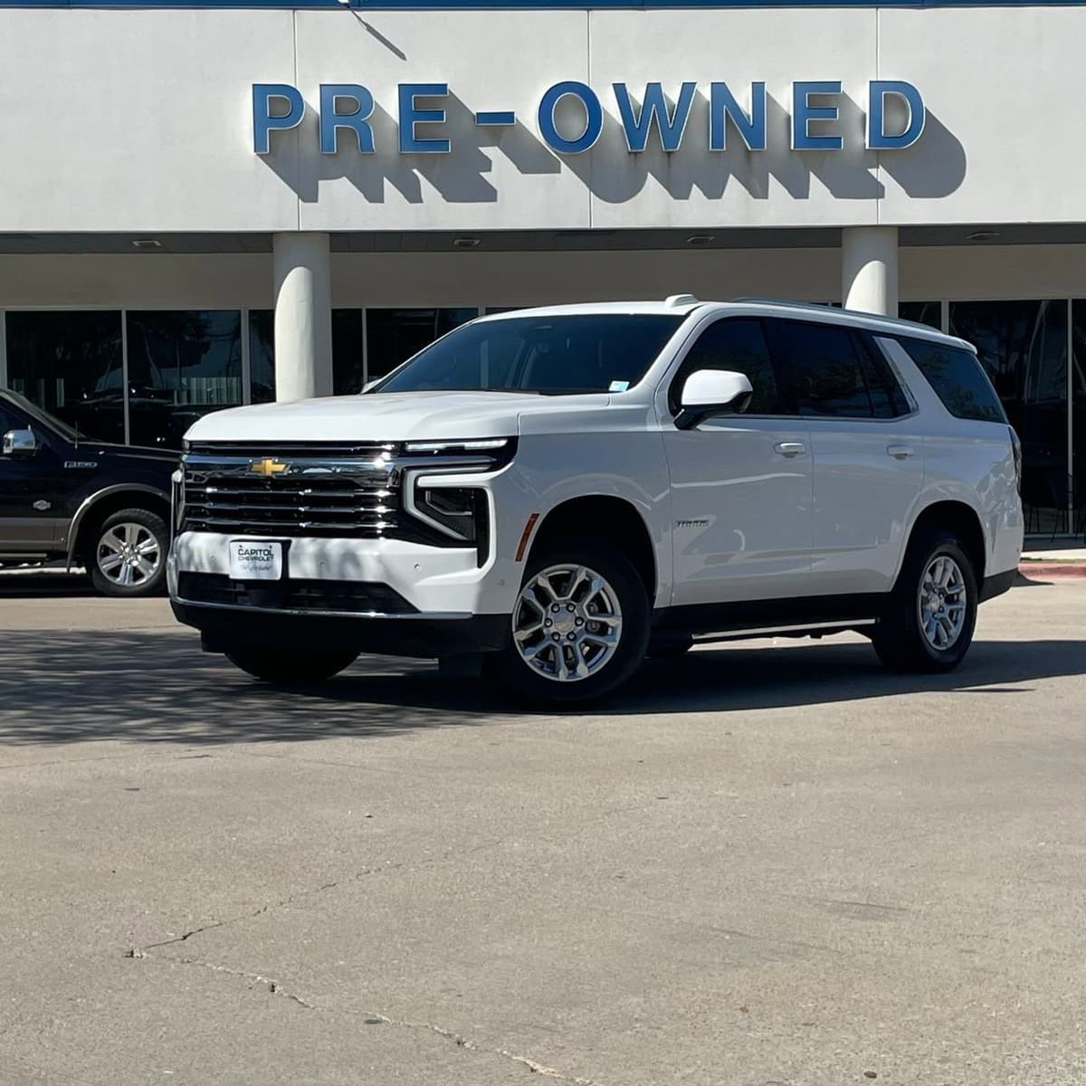 2025 Chevrolet Tahoe - Image 2