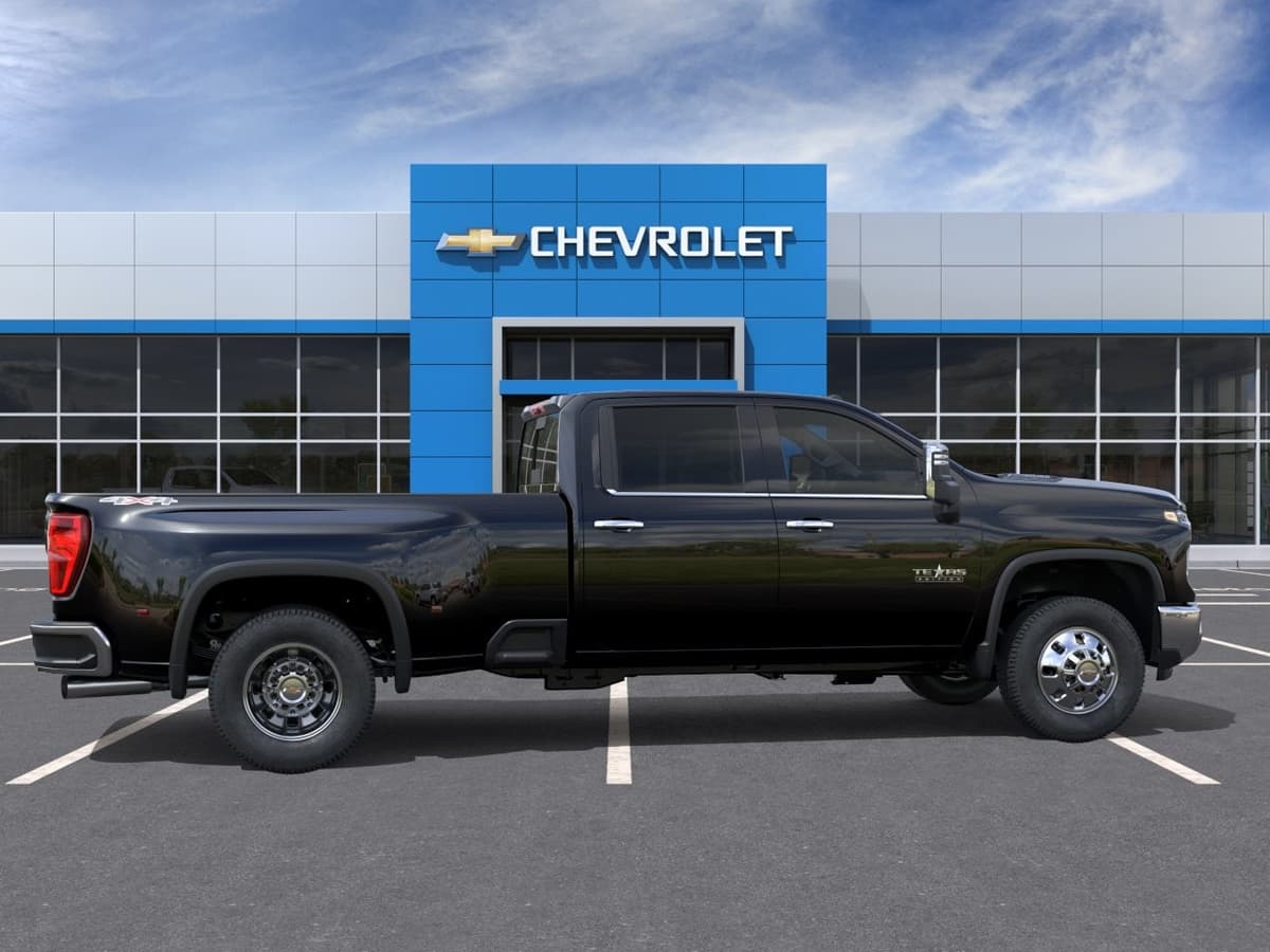 2026 Chevrolet Silverado 3500 HD - Image 5