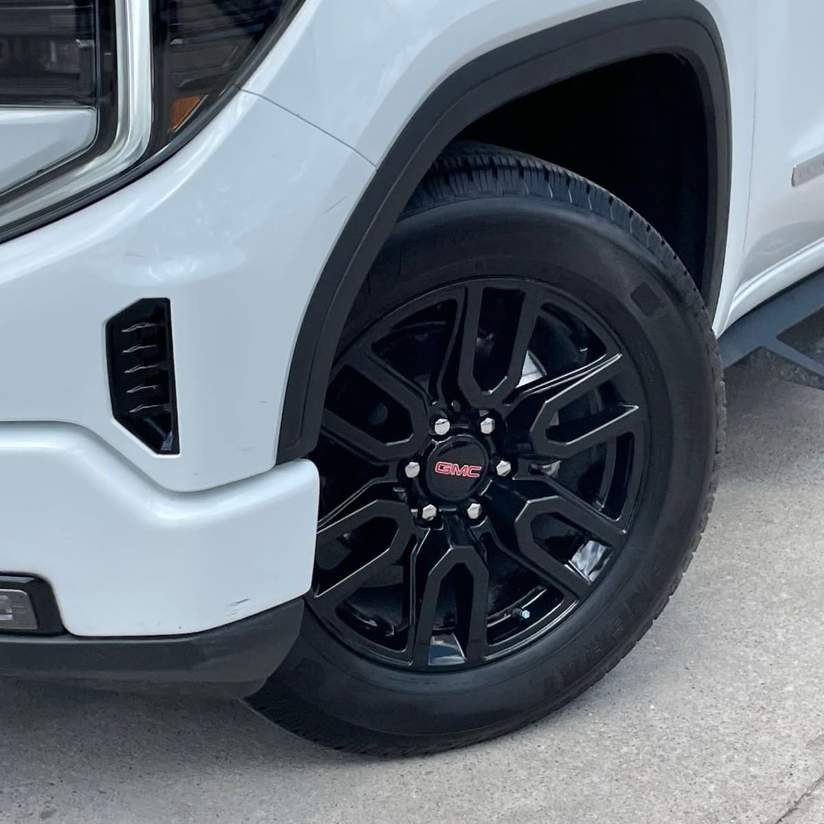 2025 GMC Sierra 1500 - Image 9