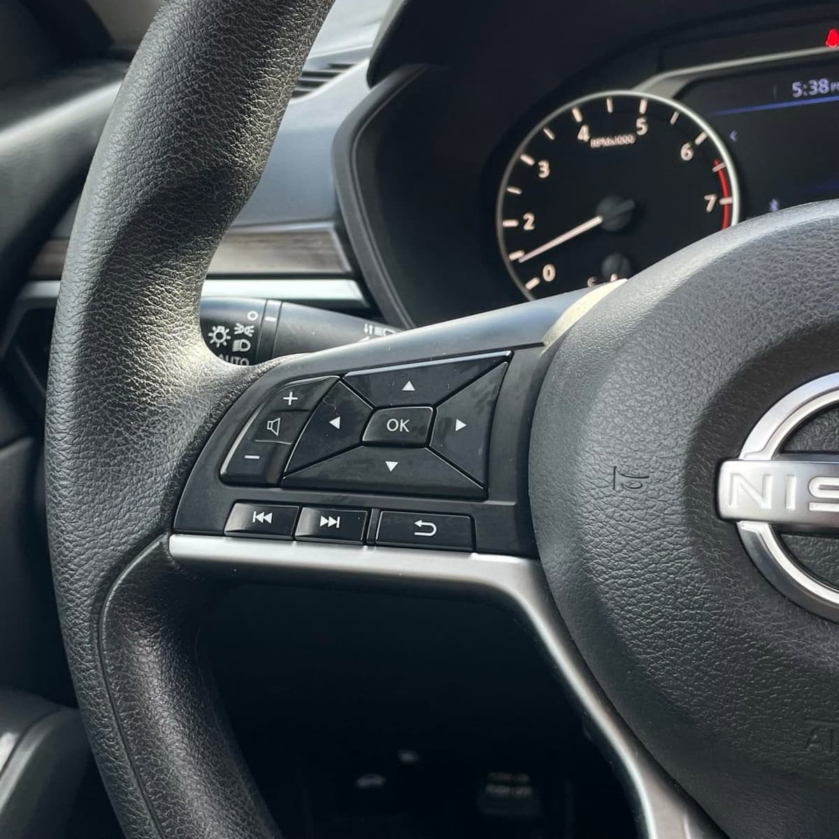2024 Nissan Altima - Image 14