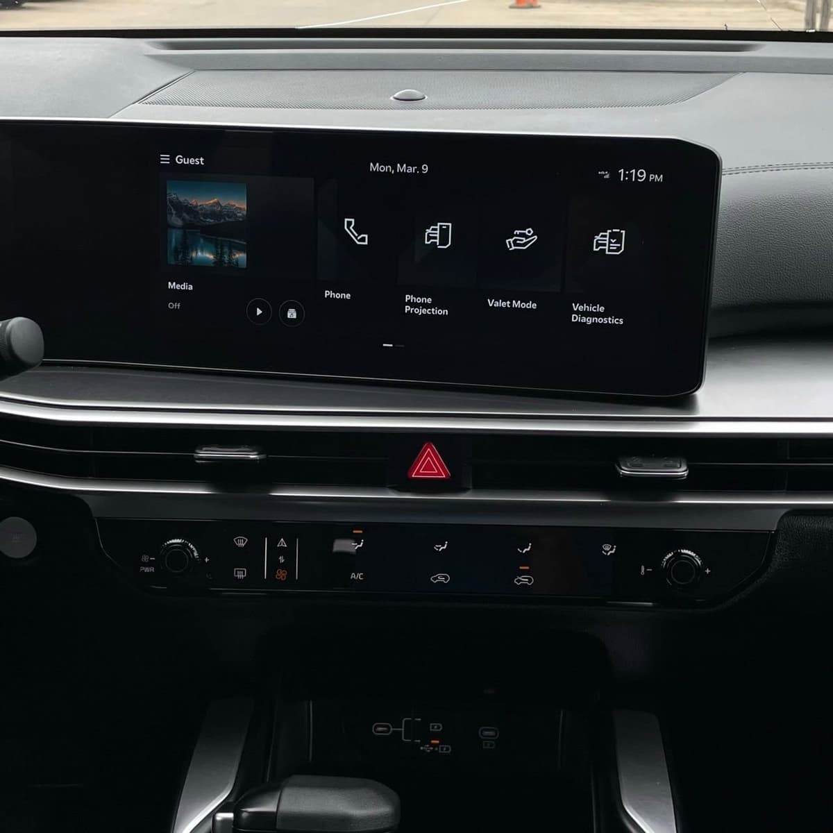 2025 Kia Sorento - Image 17