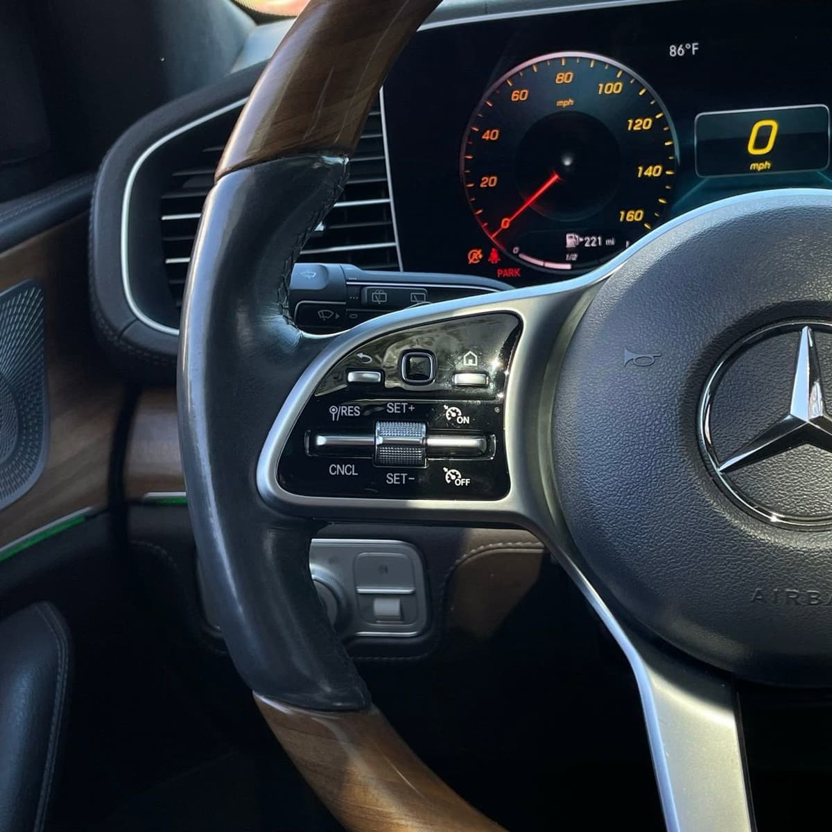 2020 Mercedes-Benz GLE 350 - Image 14