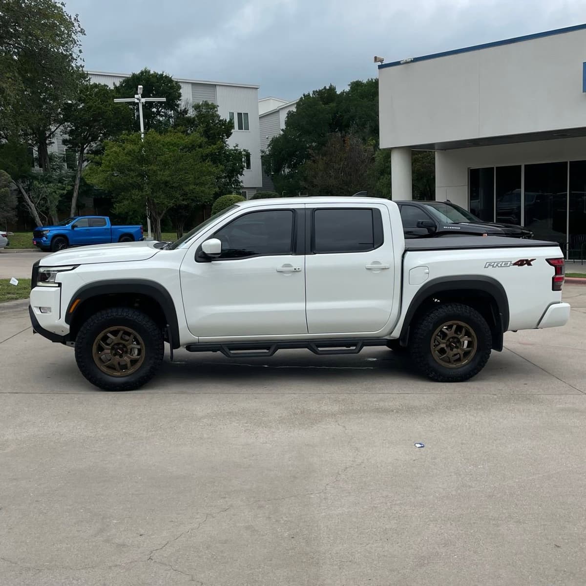 2024 Nissan Frontier - Image 3