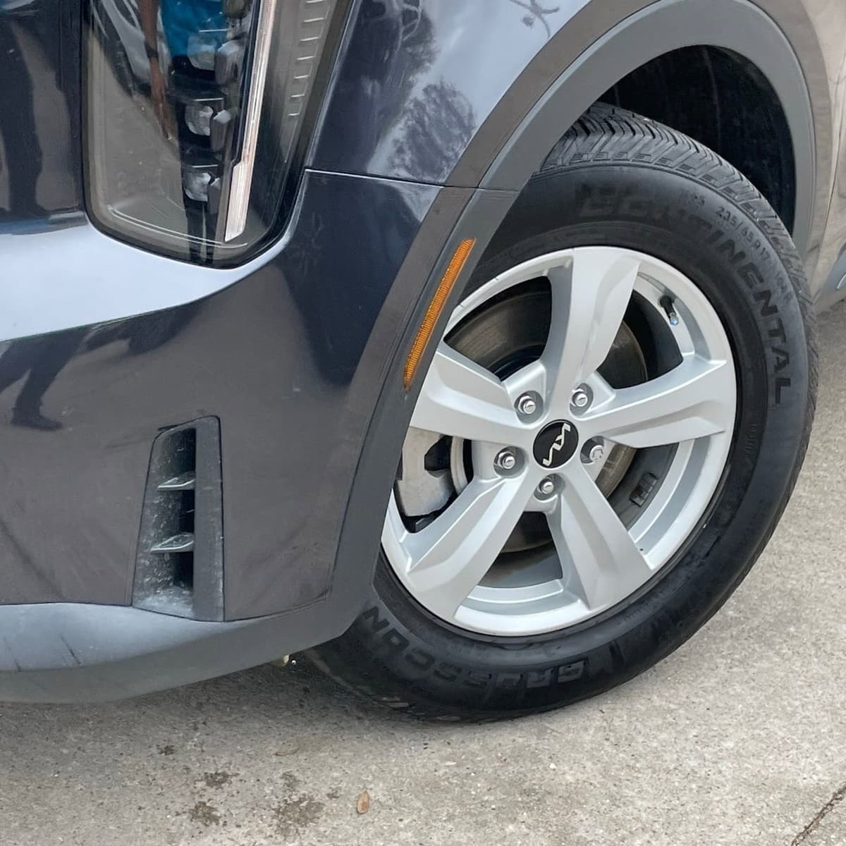 2025 Kia Sorento - Image 8