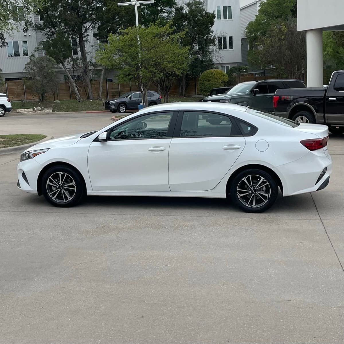 2024 Kia Forte - Image 3