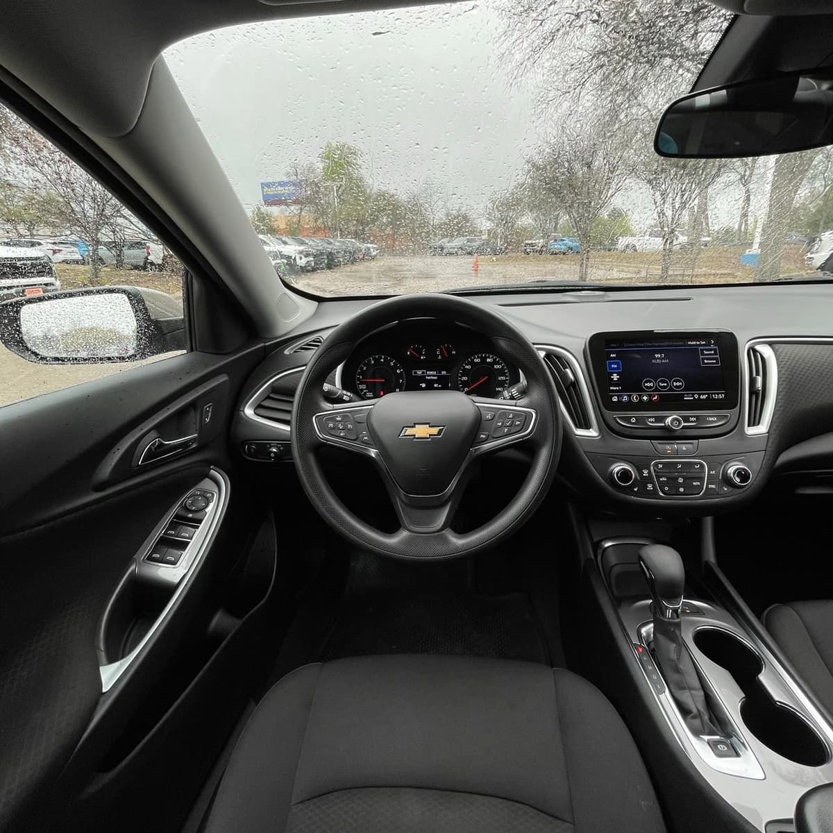 2024 Chevrolet Malibu - Image 12