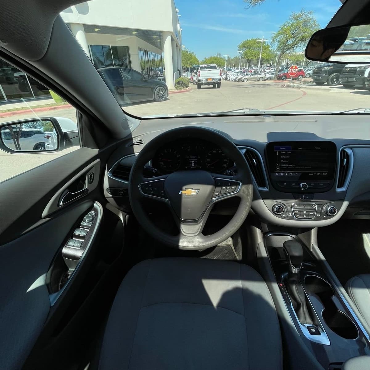 2024 Chevrolet Malibu - Image 12