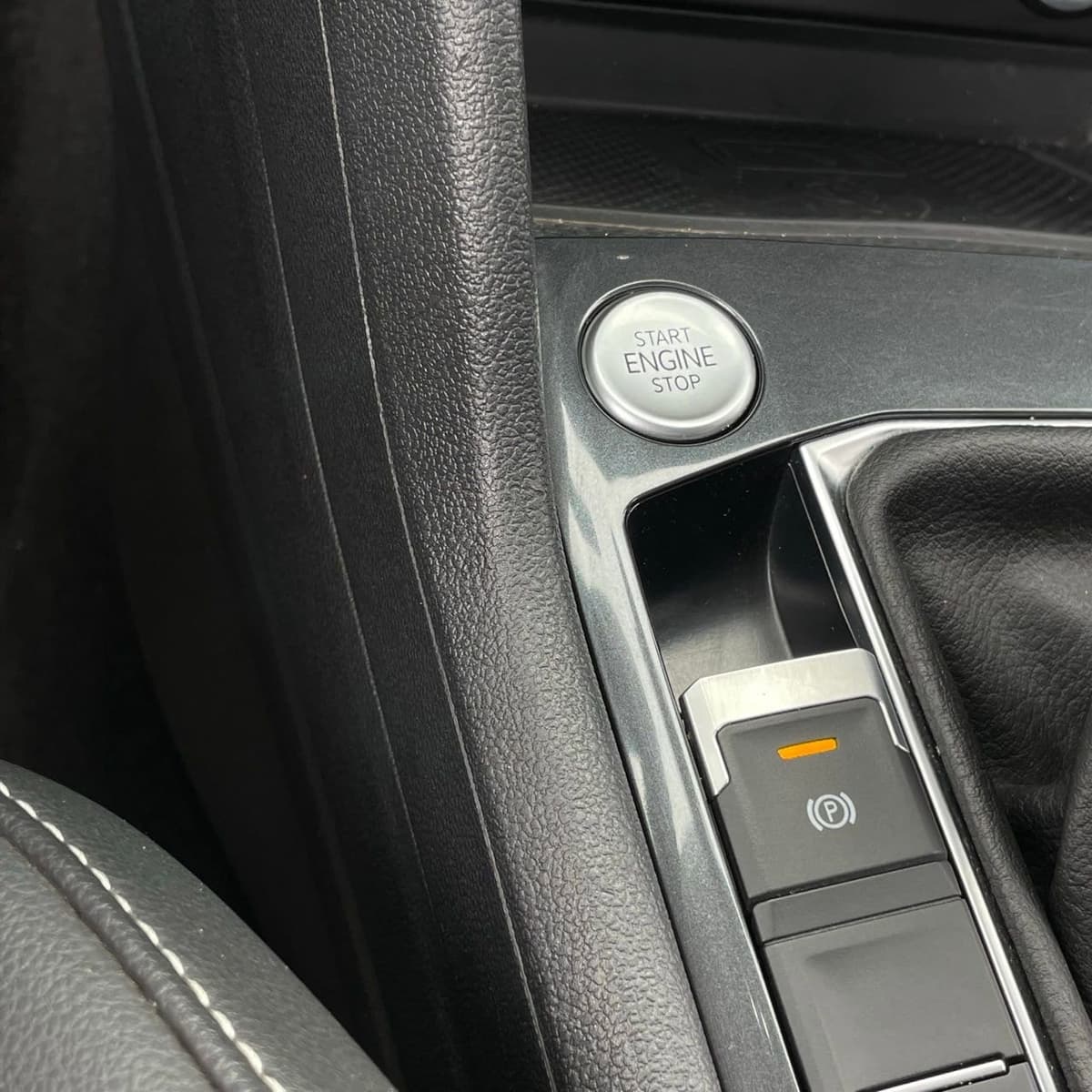 2023 Volkswagen Tiguan - Image 17