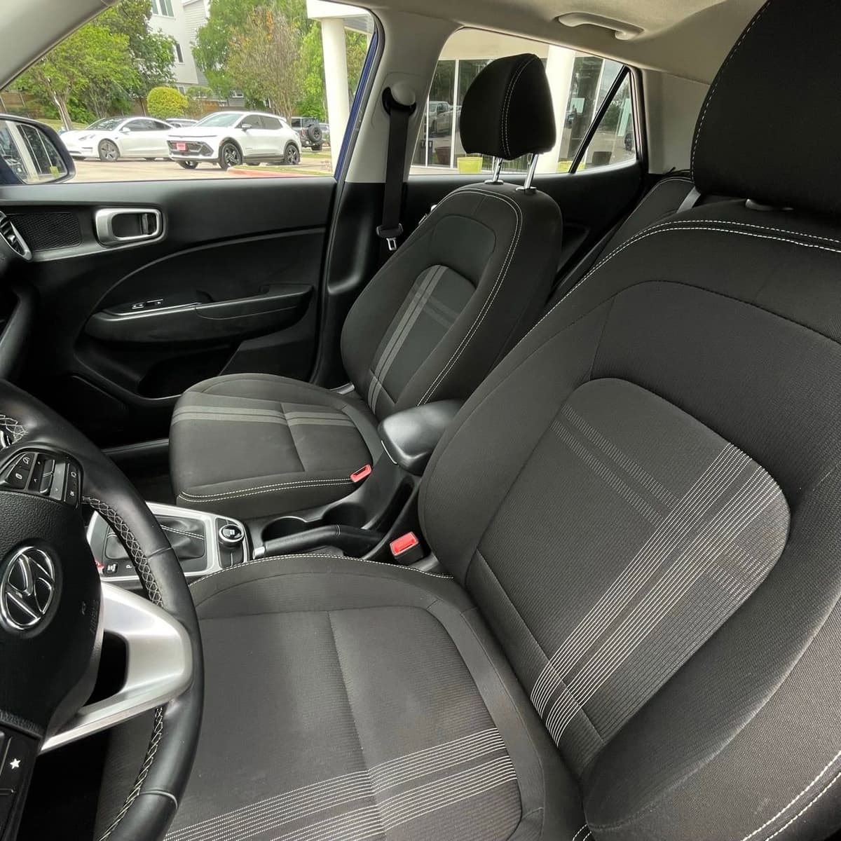 2025 Hyundai Venue - Image 21