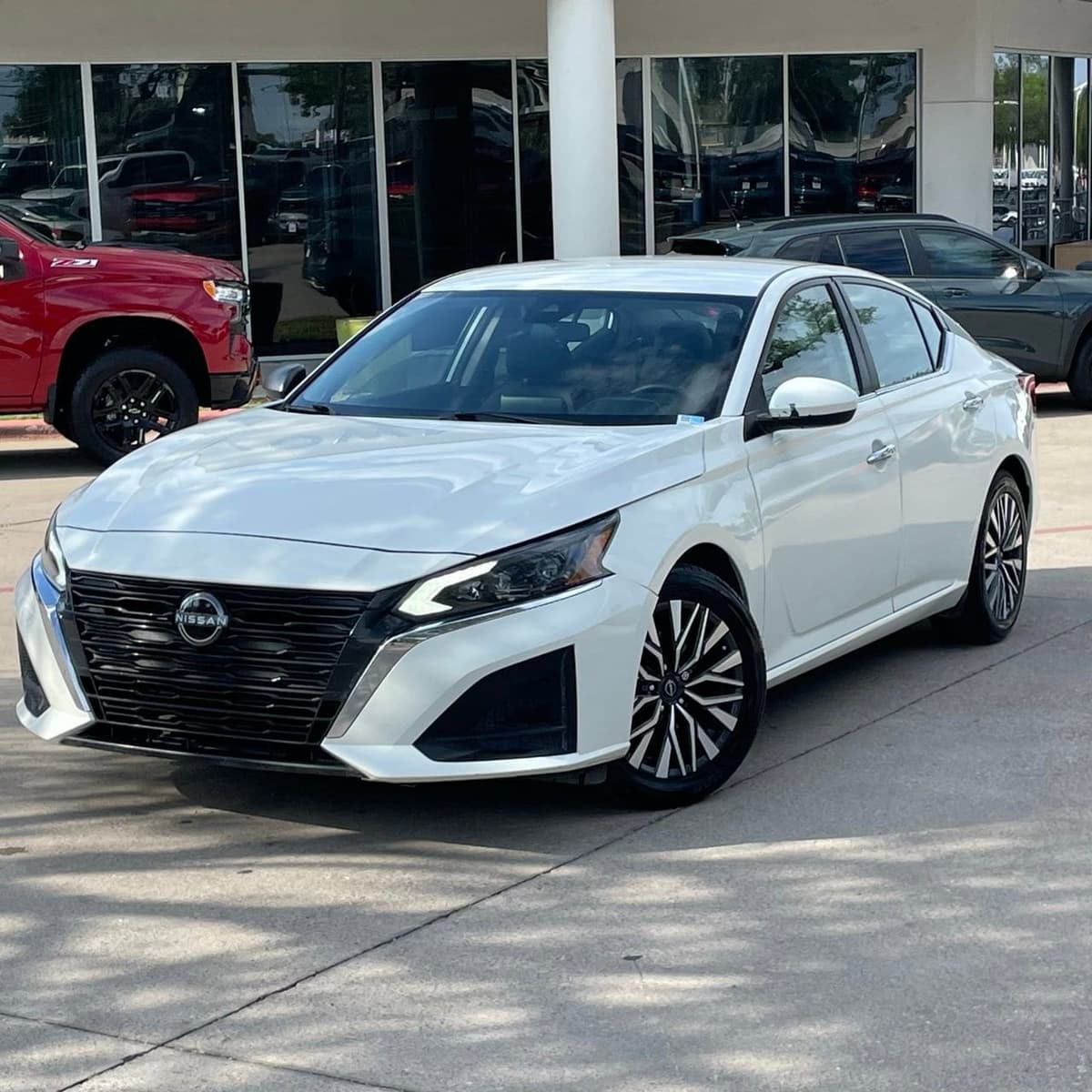 2024 Nissan Altima - Image 10