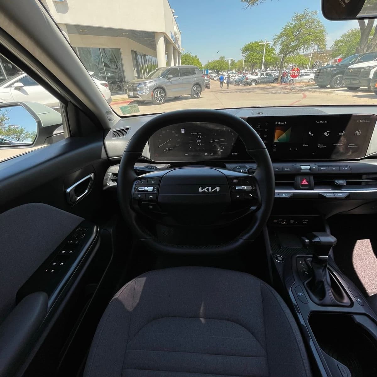 2025 Kia K4 - Image 10