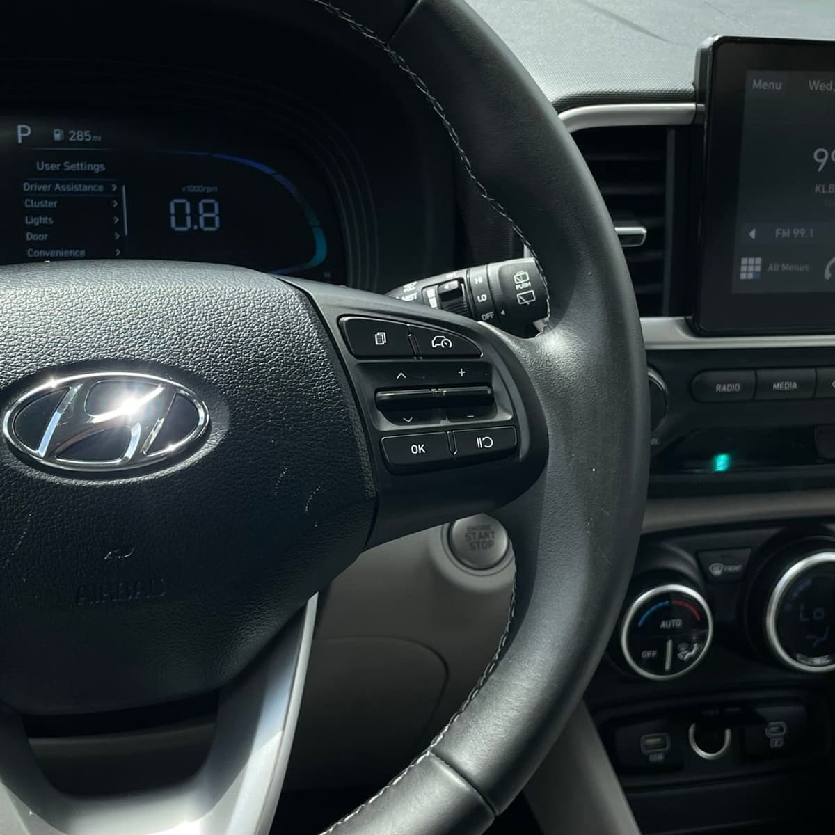 2025 Hyundai Venue - Image 14
