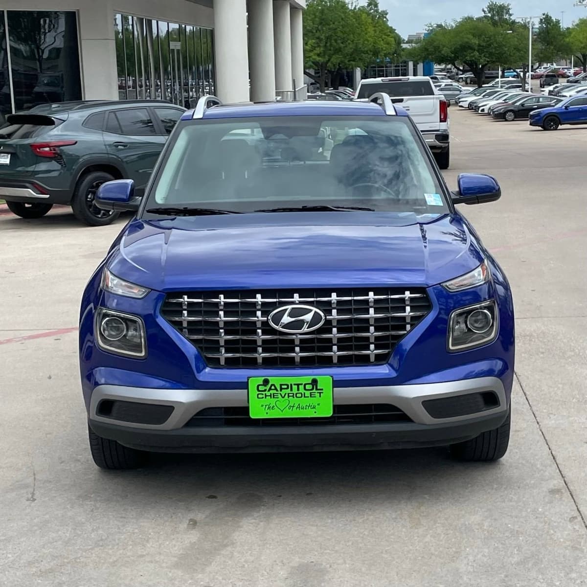 2025 Hyundai Venue - Image 6