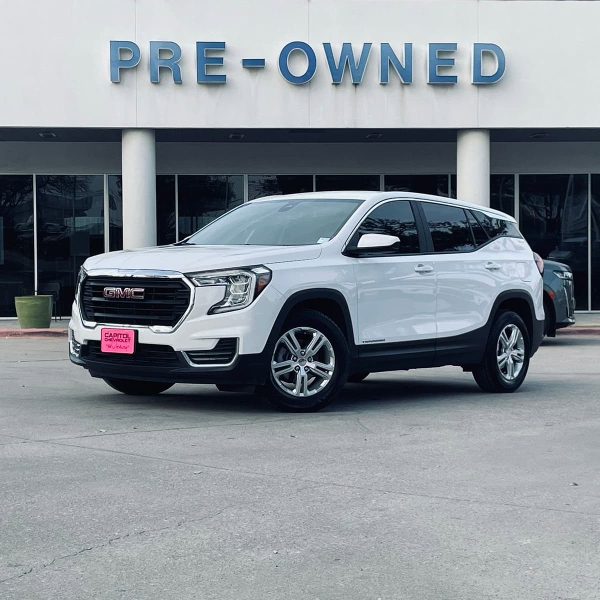 2024 GMC Terrain - Image 1