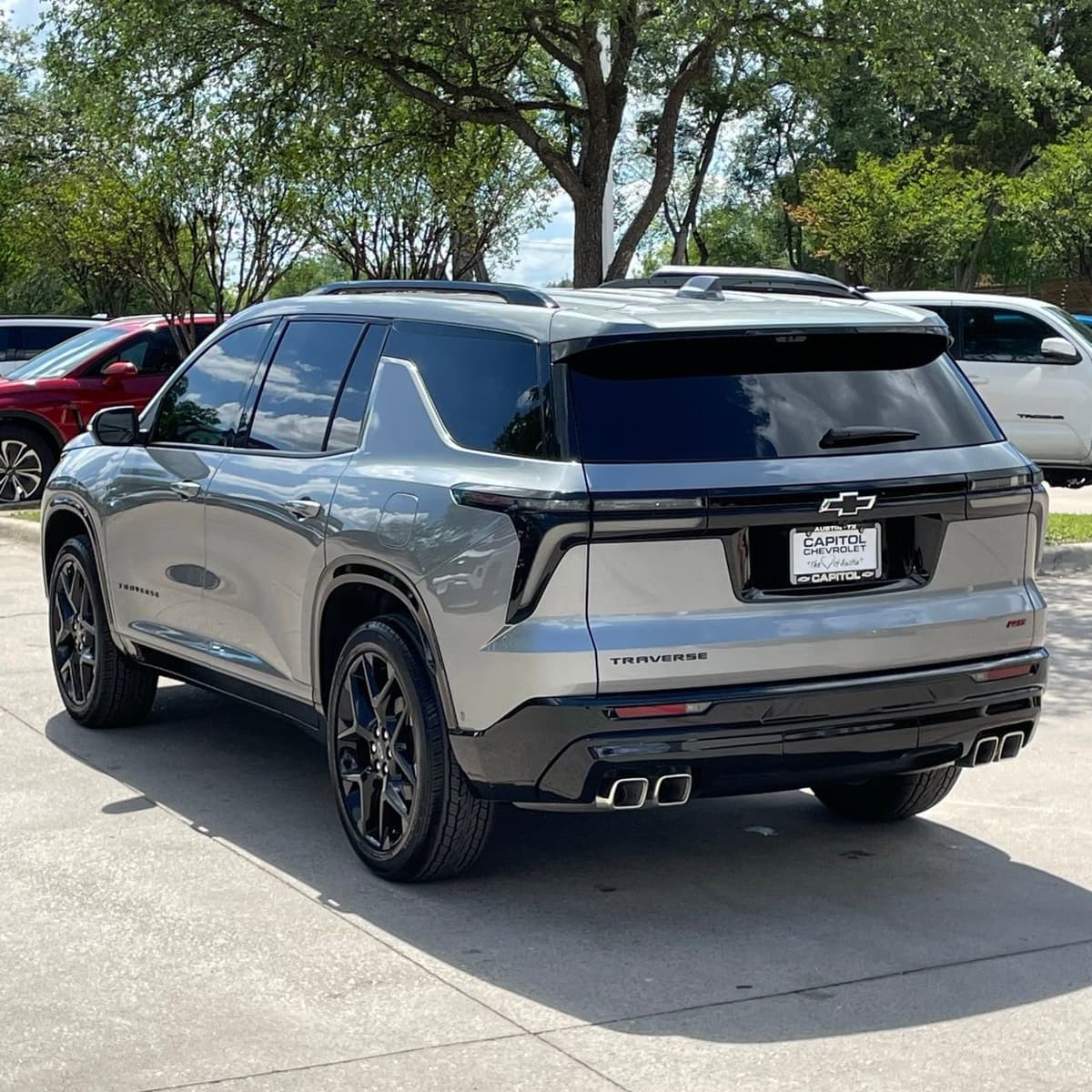 2026 Chevrolet Traverse - Image 4