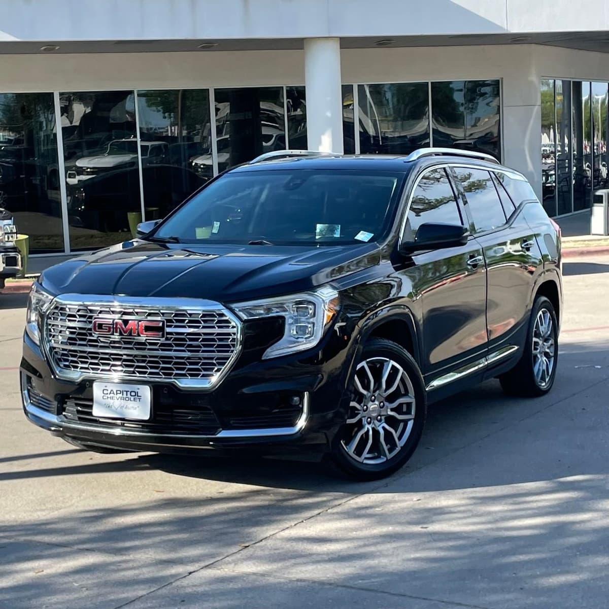 2022 GMC Terrain - Image 10