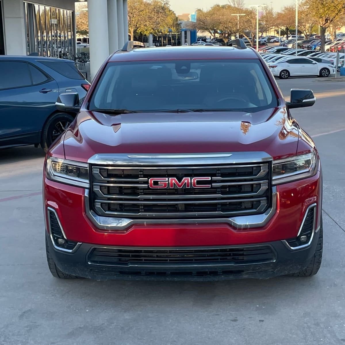 2023 GMC Acadia - Image 7