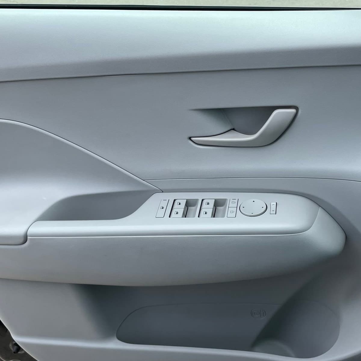 2025 Hyundai Kona - Image 20