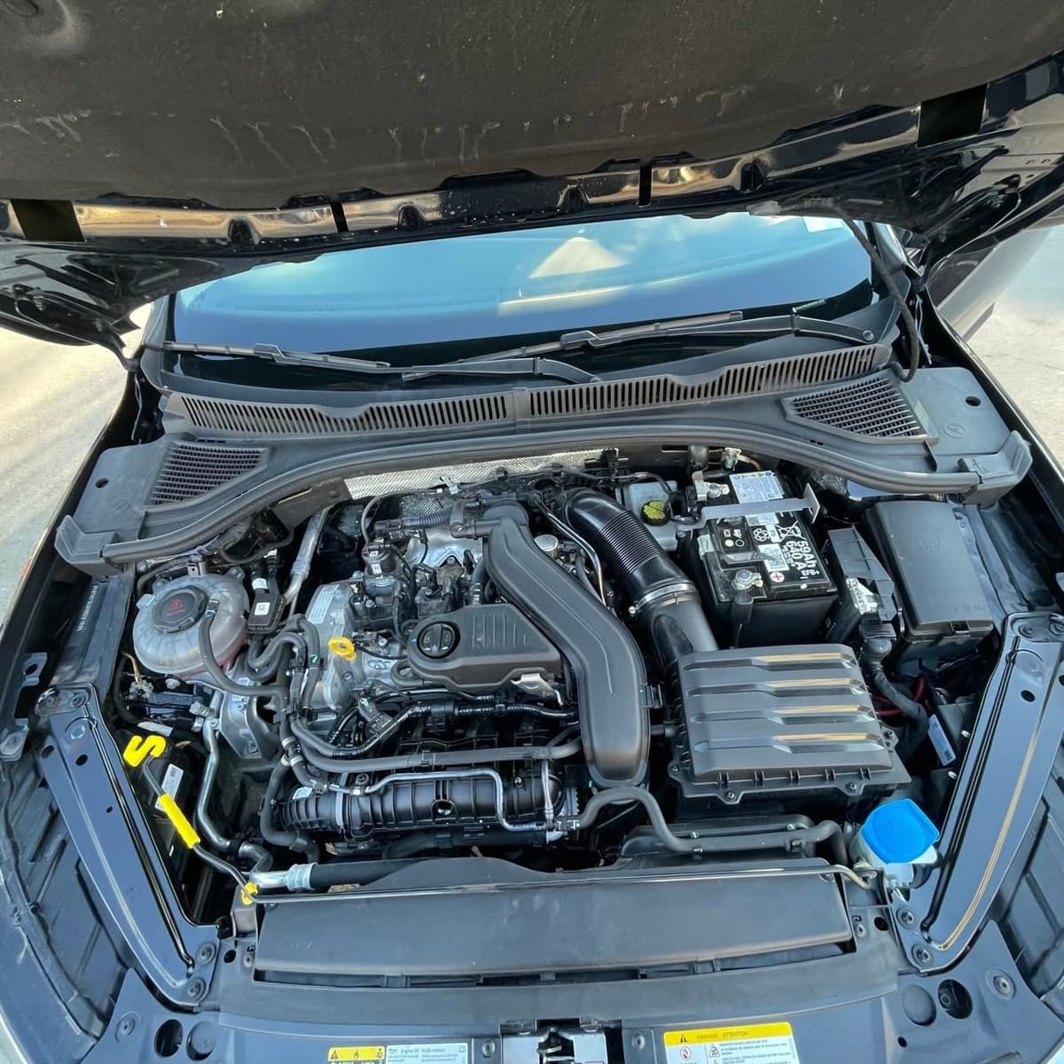 2024 Volkswagen Jetta - Image 25