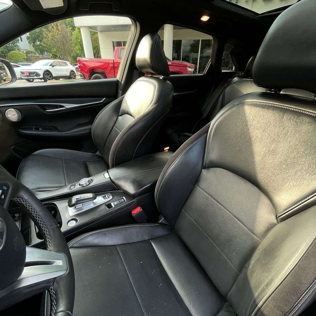 2023 INFINITI QX50 - Image 22