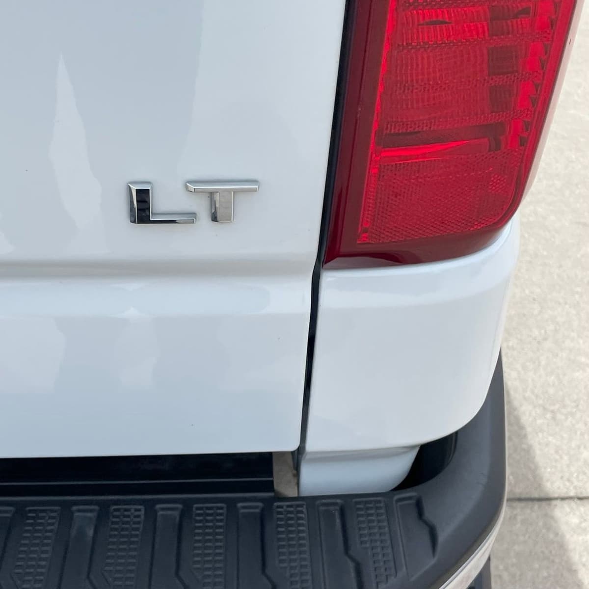 2025 Chevrolet Silverado 1500 - Image 6