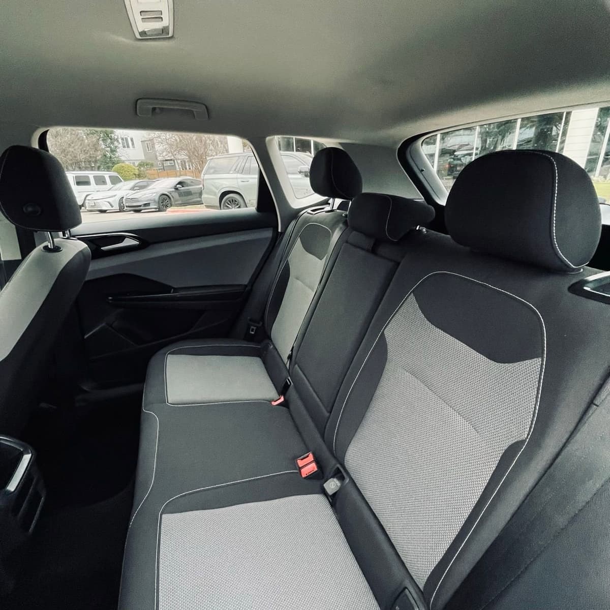 2024 Volkswagen Taos - Image 21