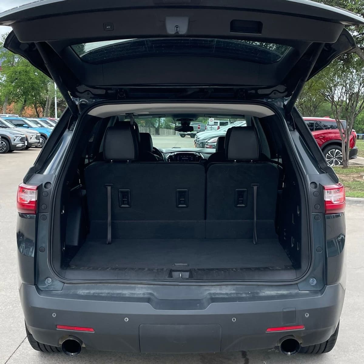 2020 Chevrolet Traverse - Image 26