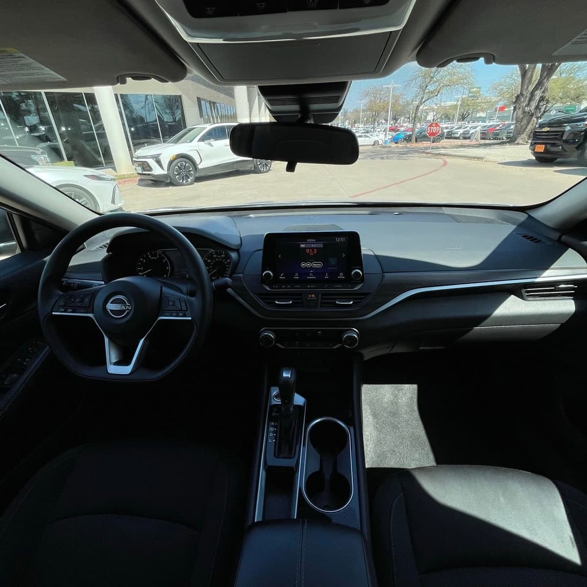 2024 Nissan Altima - Image 10