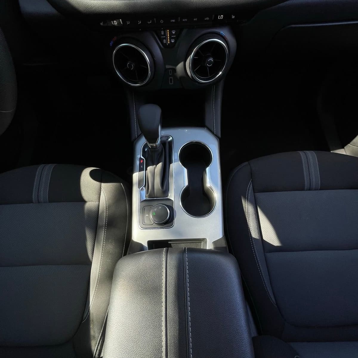 2025 Chevrolet Blazer - Image 19