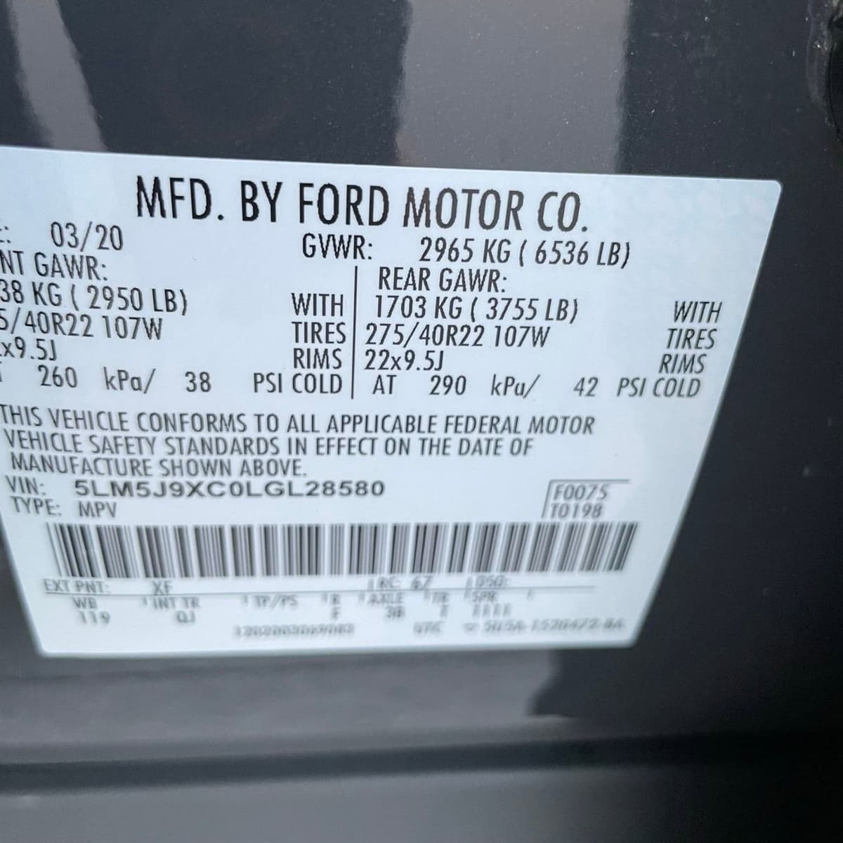 2020 Lincoln Aviator - Image 28