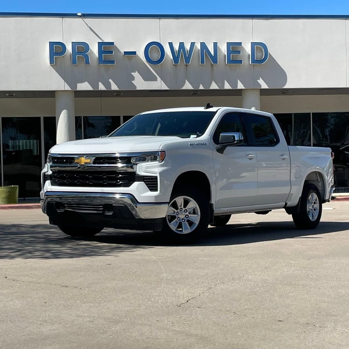 2025 Chevrolet Silverado 1500 - Image 2