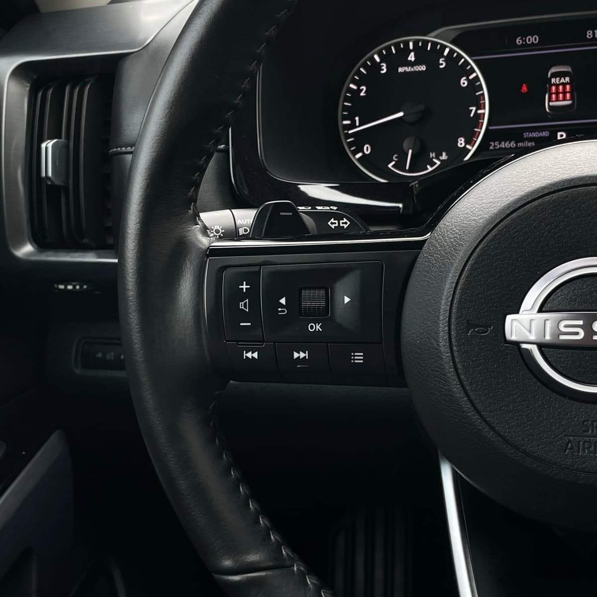 2025 Nissan Pathfinder - Image 14