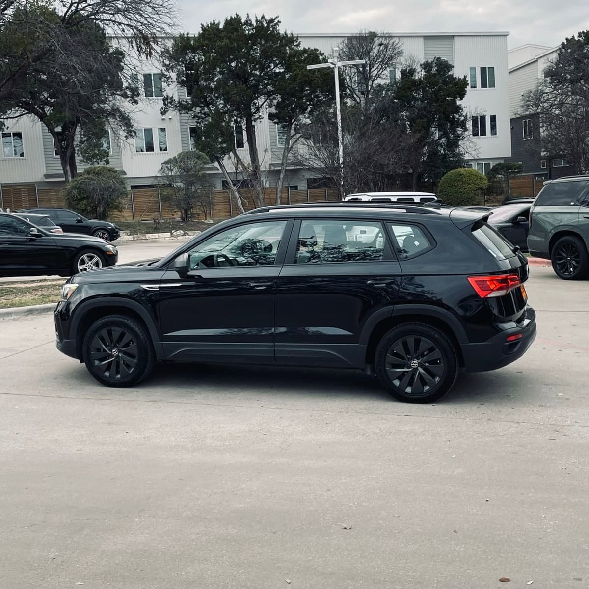 2024 Volkswagen Taos - Image 6