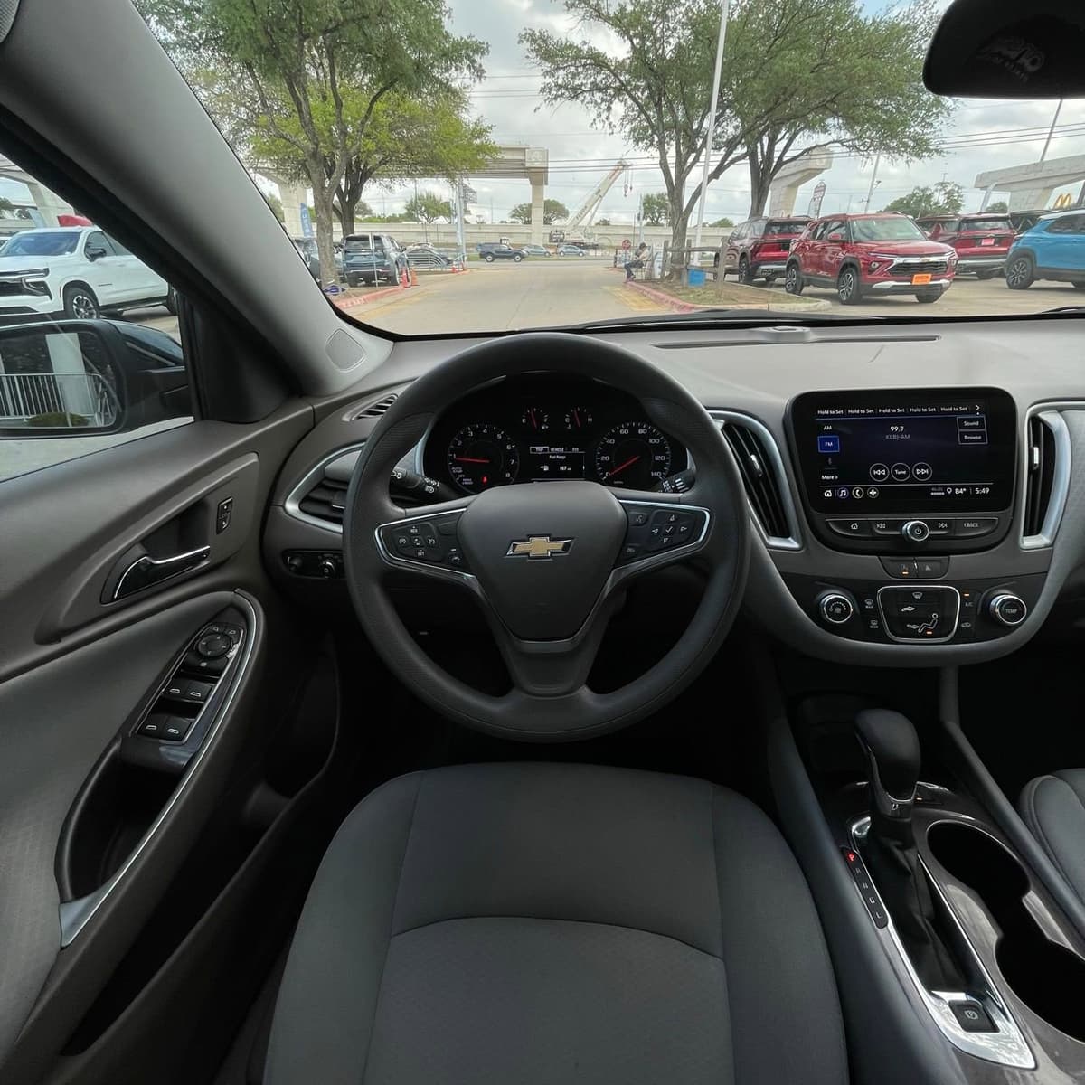 2024 Chevrolet Malibu - Image 11