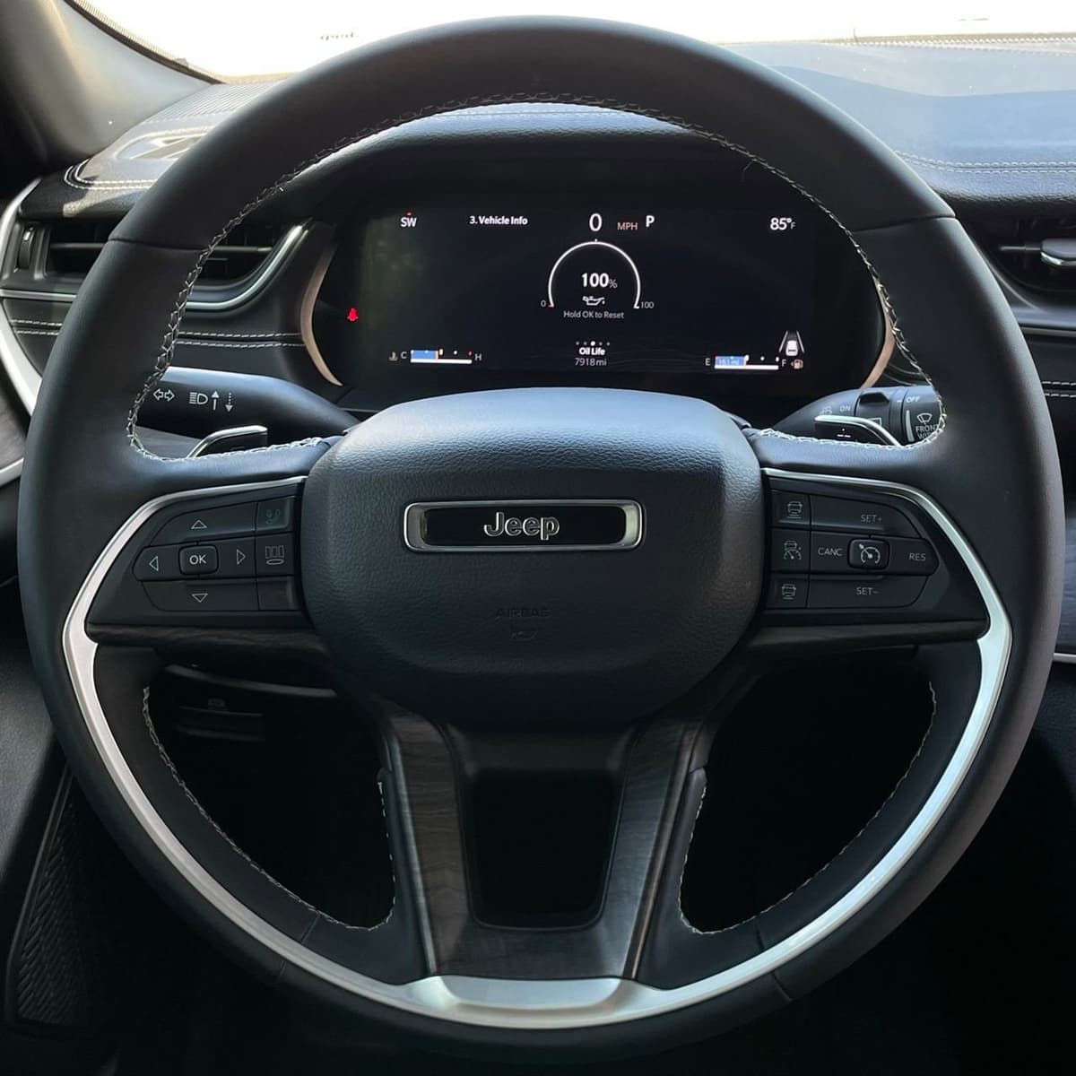 2024 Jeep Grand Cherokee - Image 13