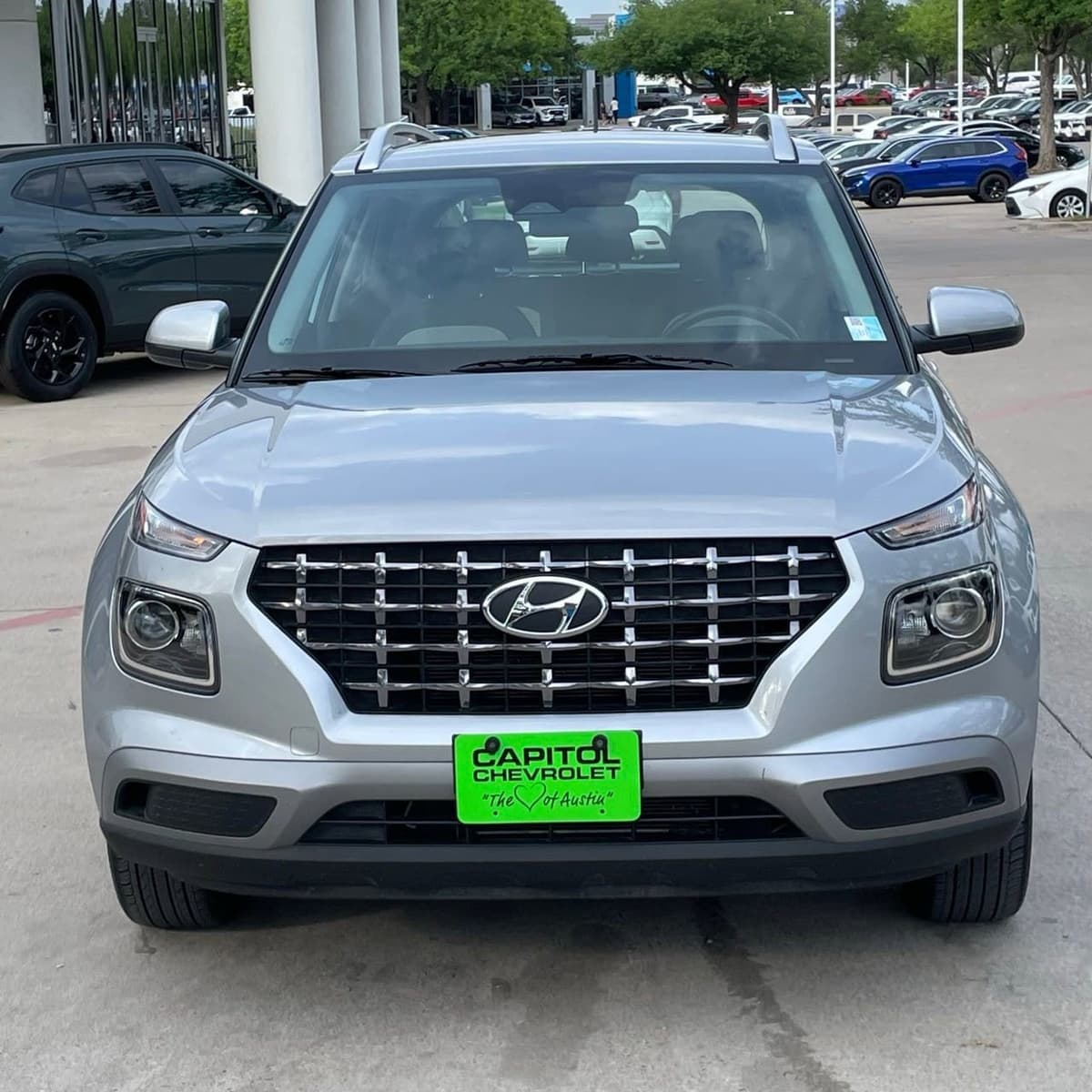 2025 Hyundai Venue - Image 6