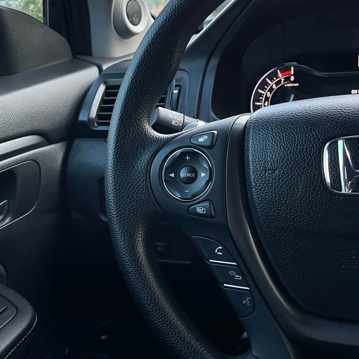 2023 Honda Ridgeline - Image 14