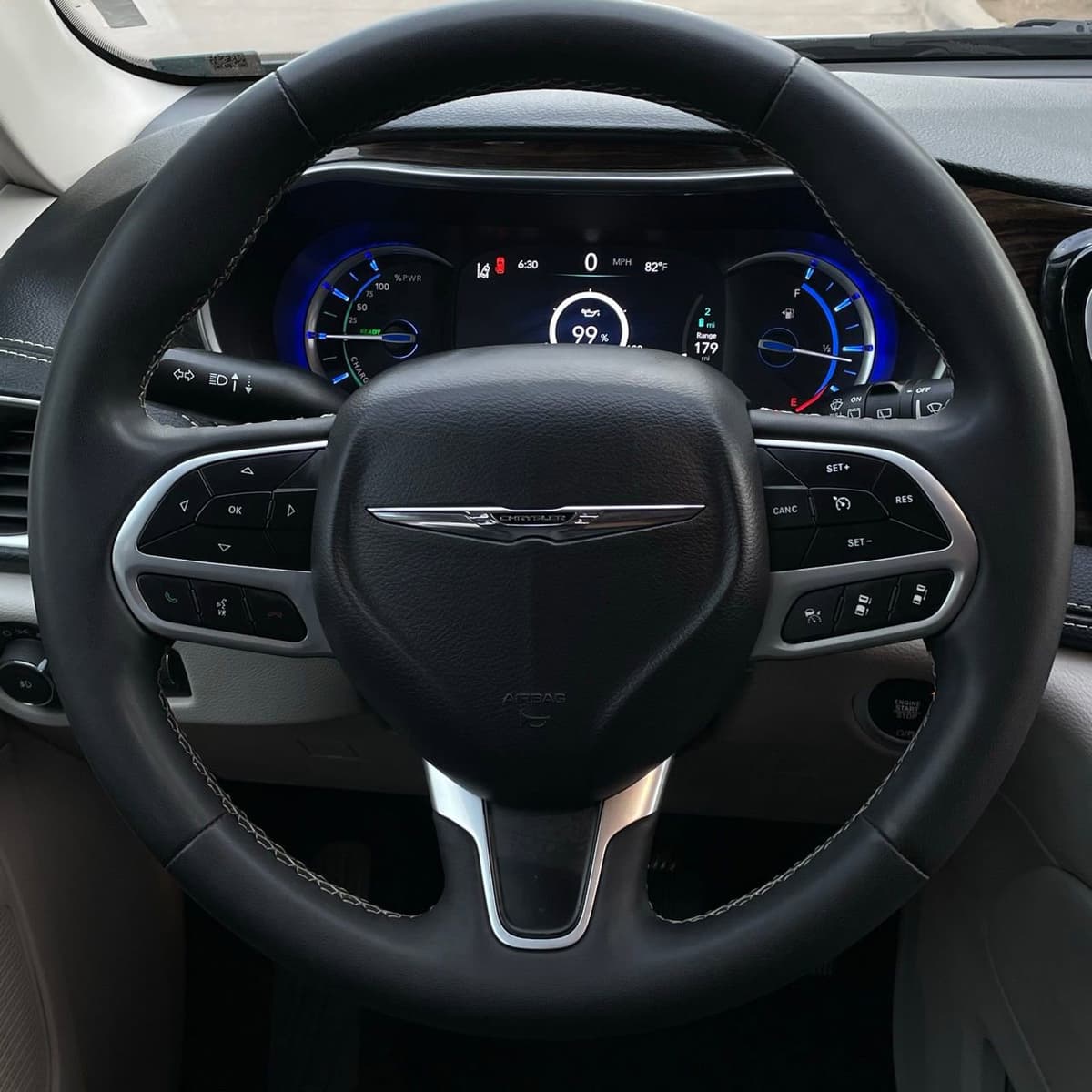 2023 Chrysler Pacifica - Image 12