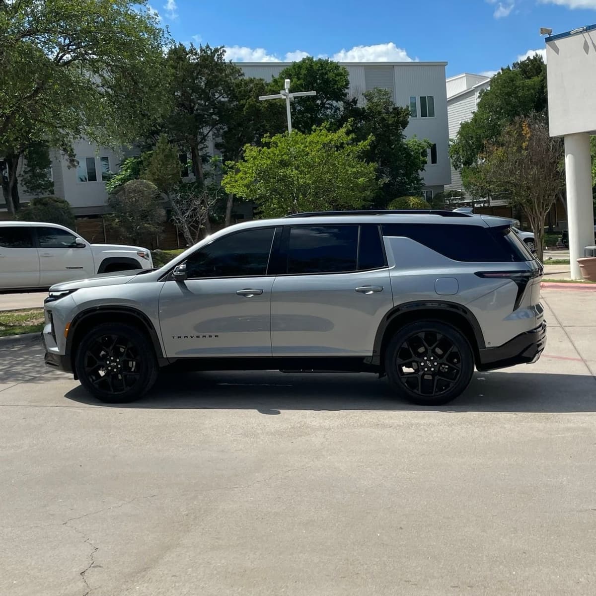 2026 Chevrolet Traverse - Image 3