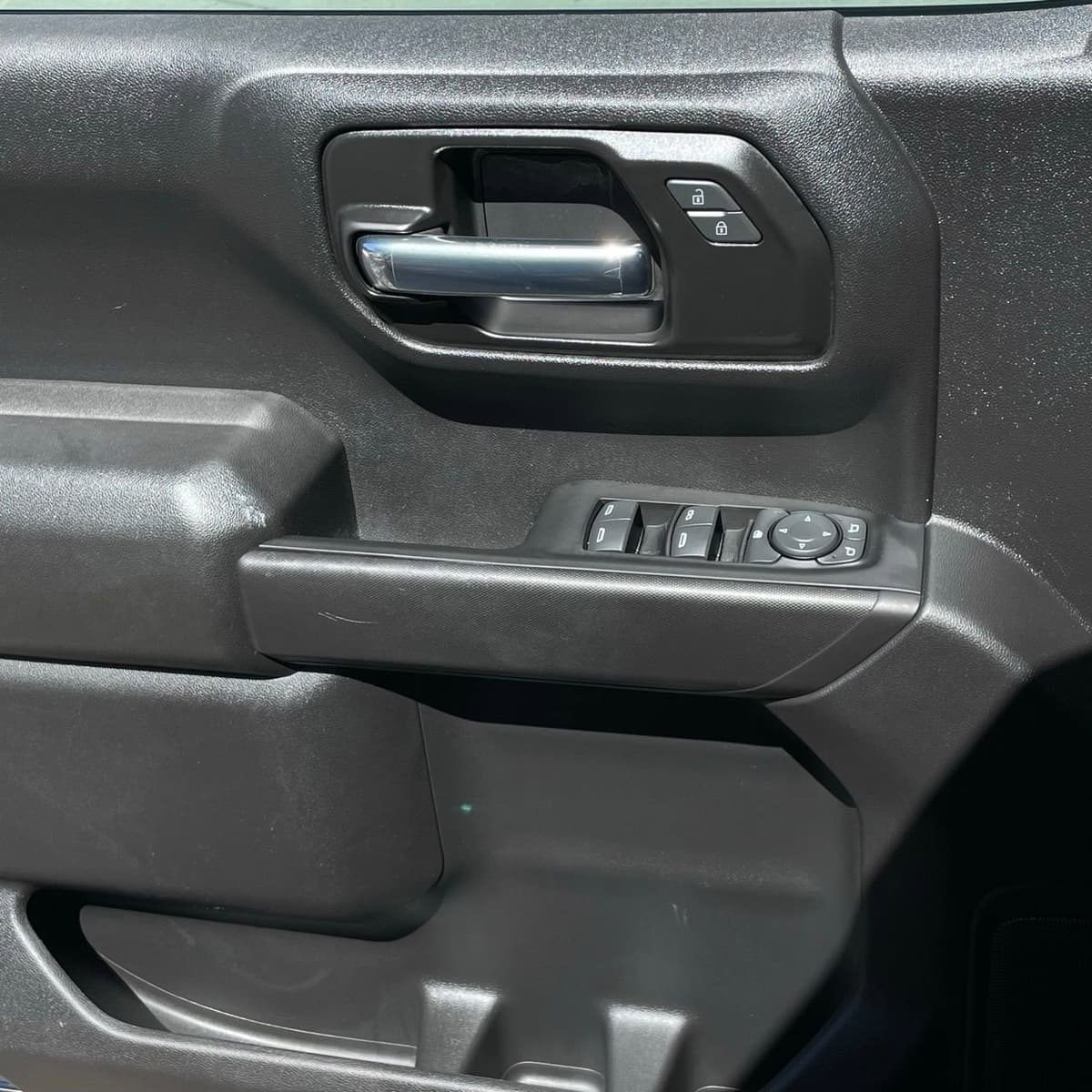 2023 Chevrolet Silverado 1500 - Image 21